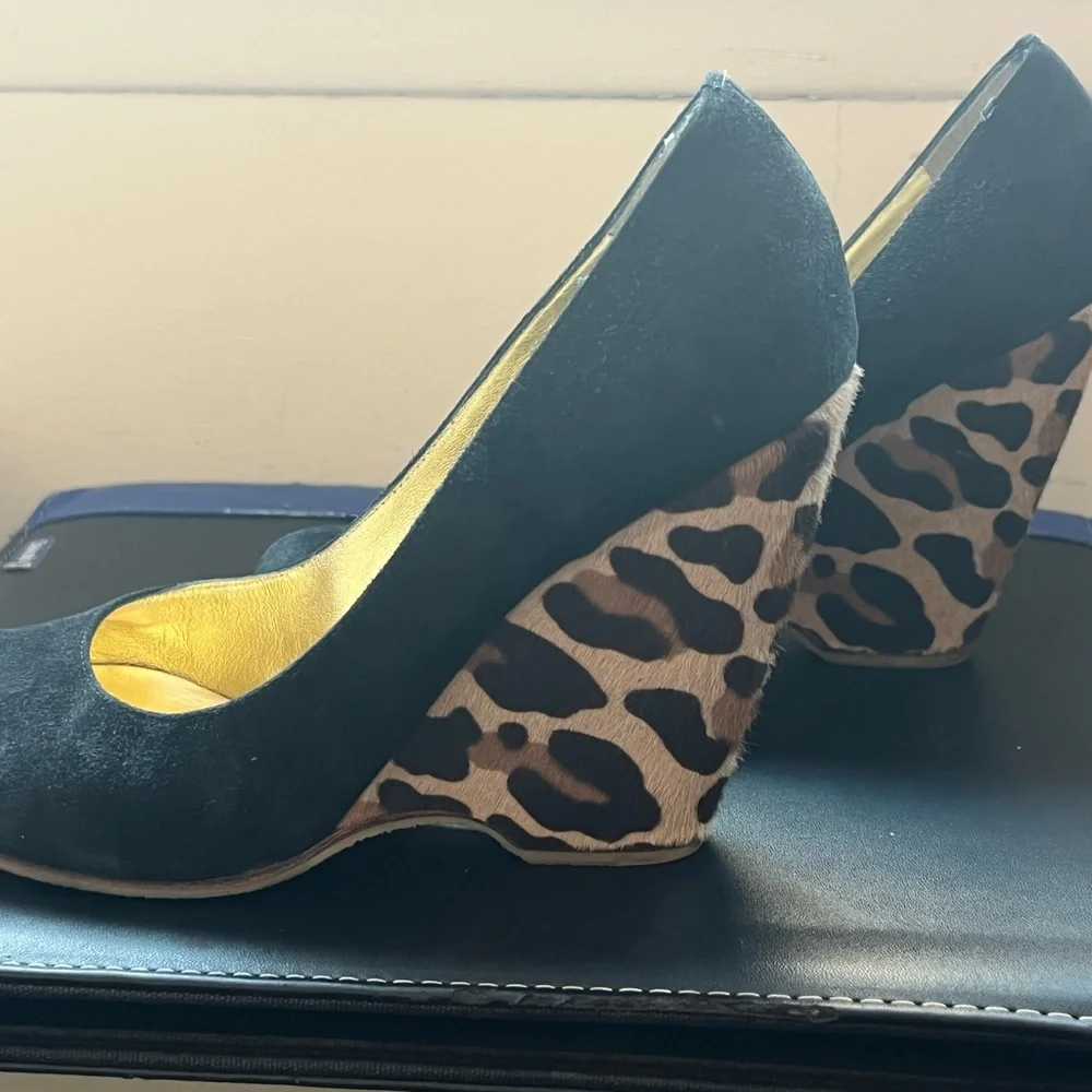 Giuseppe Zanotti Black and Leopard Print Heels - Picture 2 of 5